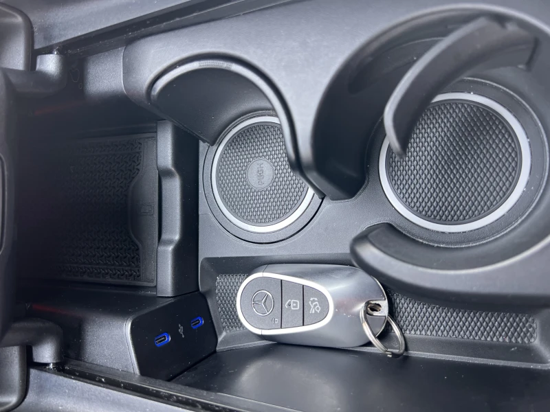 Mercedes-Benz E 300 AMG LINE/4matic/plug-in/313K.C./9AT/ГОТОВ ЛИЗИНГ, снимка 15 - Автомобили и джипове - 52559634