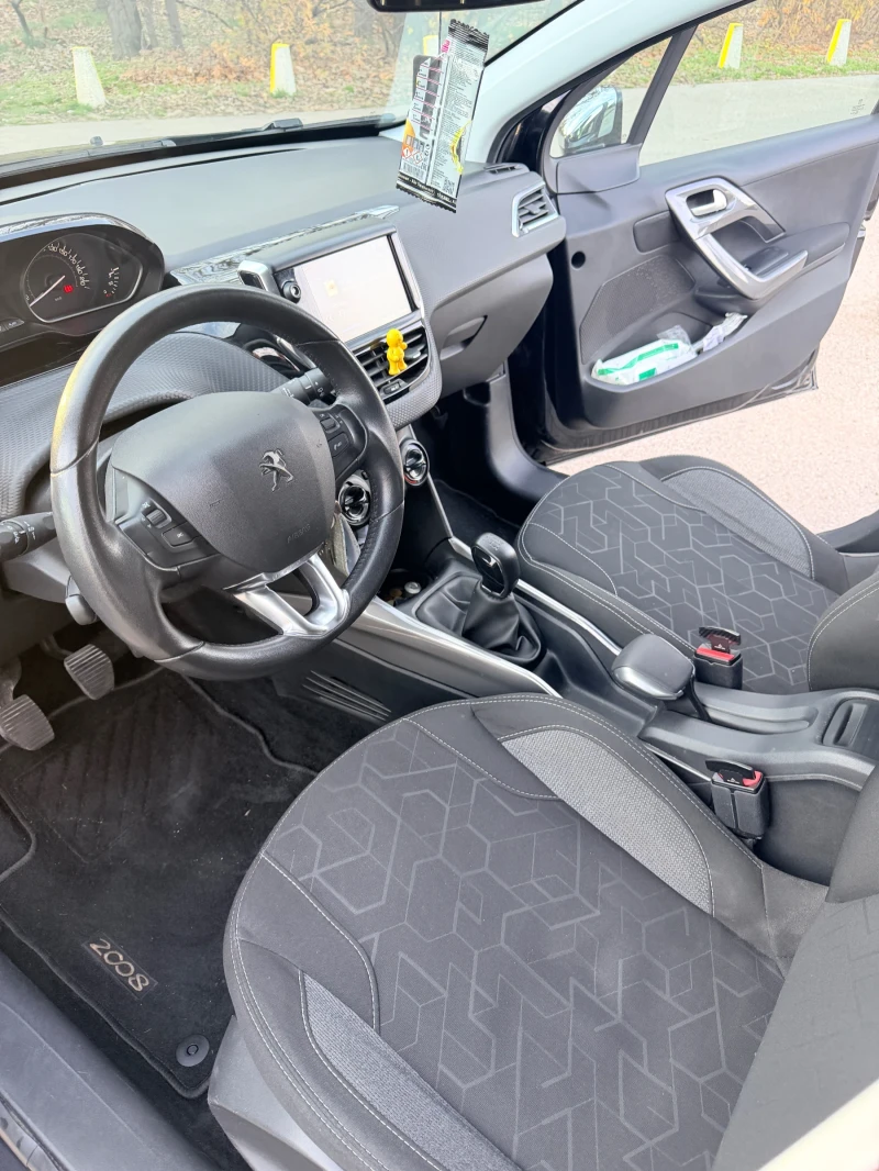 Peugeot 2008, снимка 3 - Автомобили и джипове - 52844074