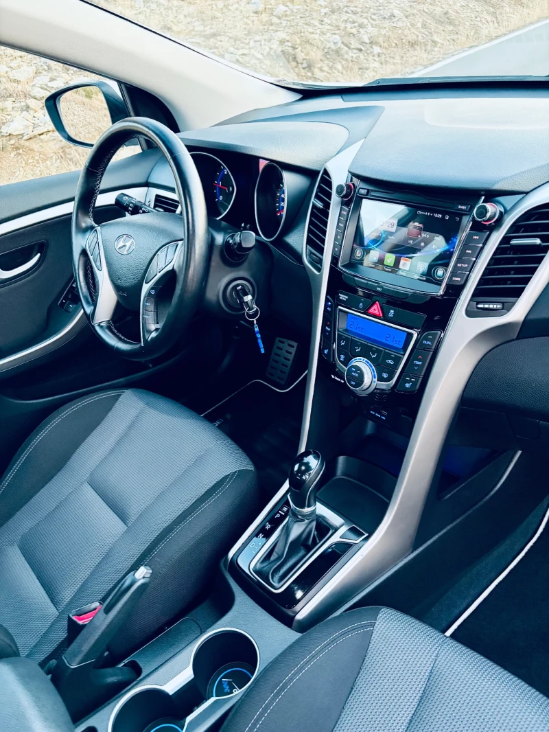 Hyundai I30  1.6 CRDI Blue Drive Автоматик, снимка 10 - Автомобили и джипове - 52900288
