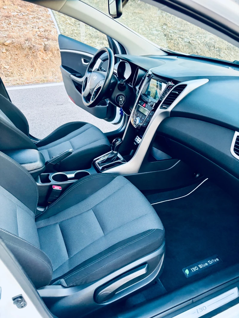 Hyundai I30  1.6 CRDI Blue Drive Автоматик, снимка 11 - Автомобили и джипове - 52900288