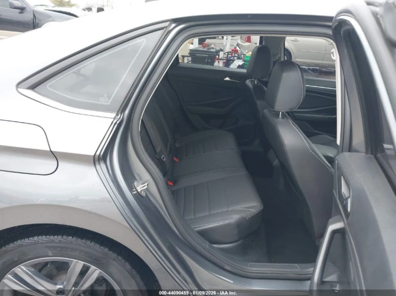 VW Jetta Volkswagen 1.5T Se, снимка 8 - Автомобили и джипове - 53520444