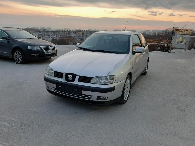 Seat Ibiza 1.8Т 156кс SPORT, снимка 2 - Автомобили и джипове - 49557343