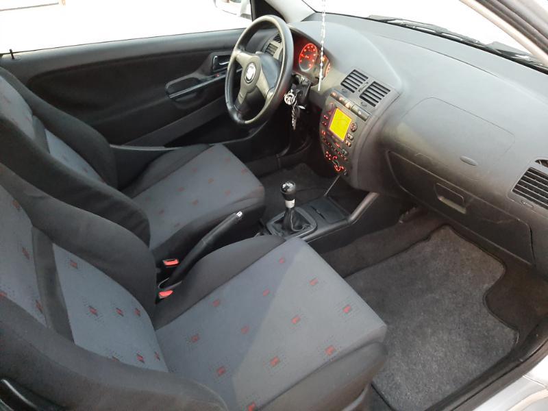Seat Ibiza 1.8Т 156кс SPORT, снимка 12 - Автомобили и джипове - 44062442