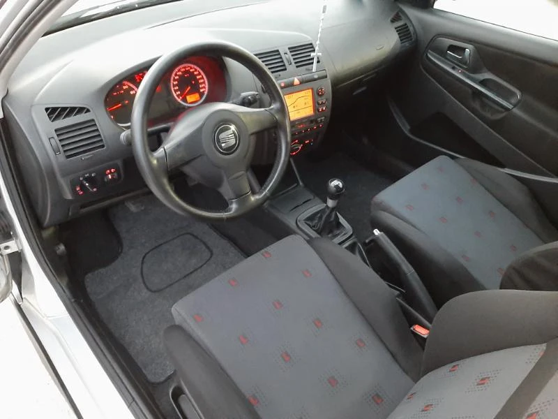 Seat Ibiza 1.8Т 156кс SPORT, снимка 9 - Автомобили и джипове - 49557343