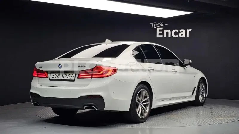 BMW 530 M SPORT/ФИКСИРАНА ЦЕНА ДО БЪЛГАРИЯ, снимка 2 - Автомобили и джипове - 54997506