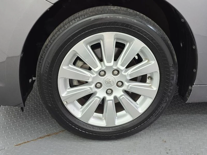 Toyota Sienna 3.5 2GR Automatic, снимка 5 - Автомобили и джипове - 55662693