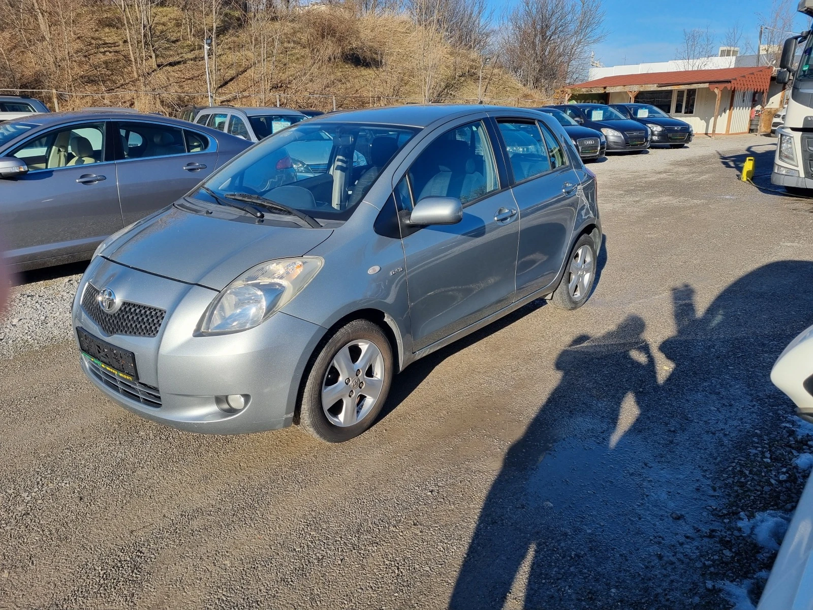 Toyota Yaris 1.4d-4d - изображение 2