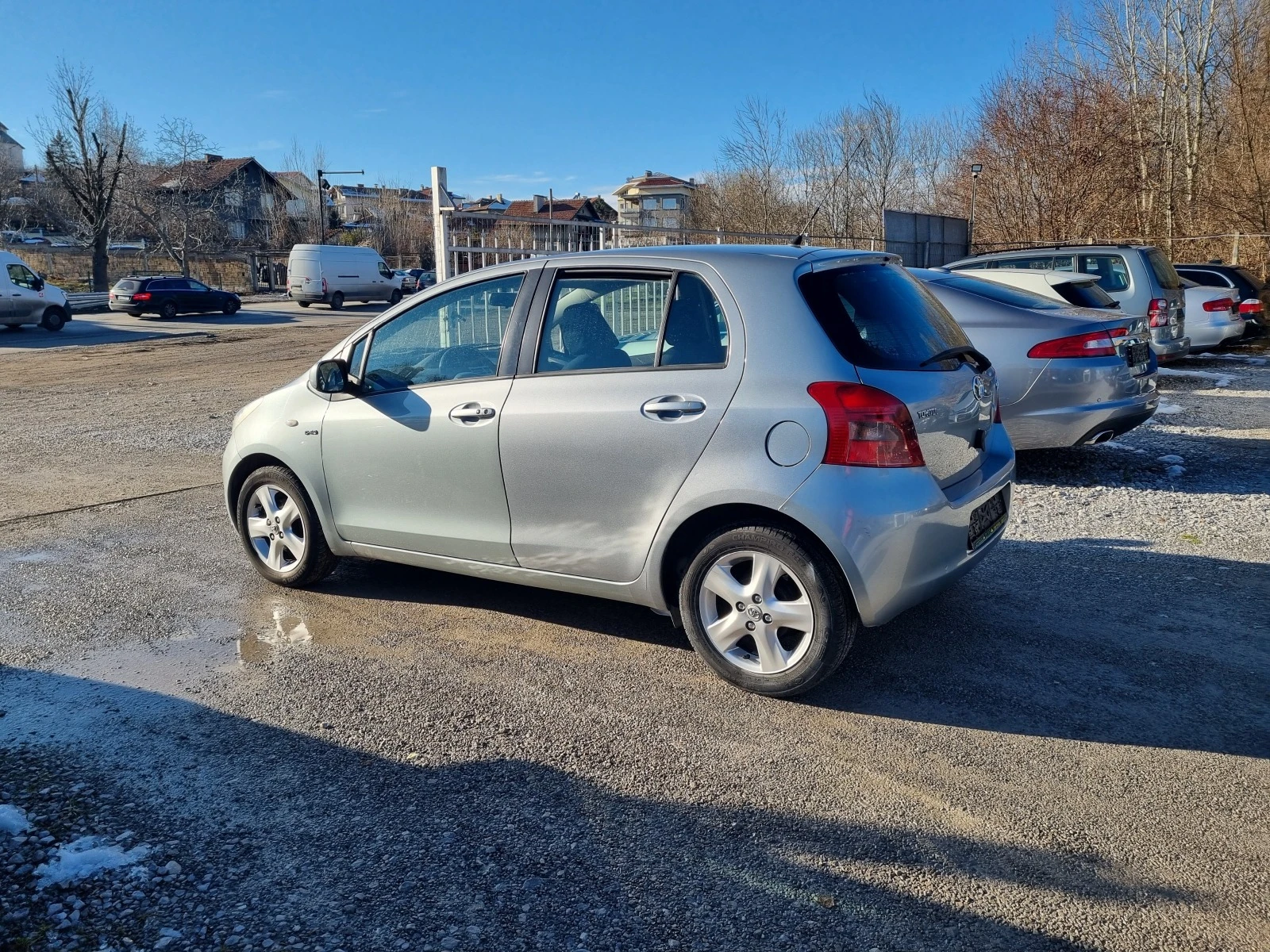 Toyota Yaris 1.4d-4d - изображение 3