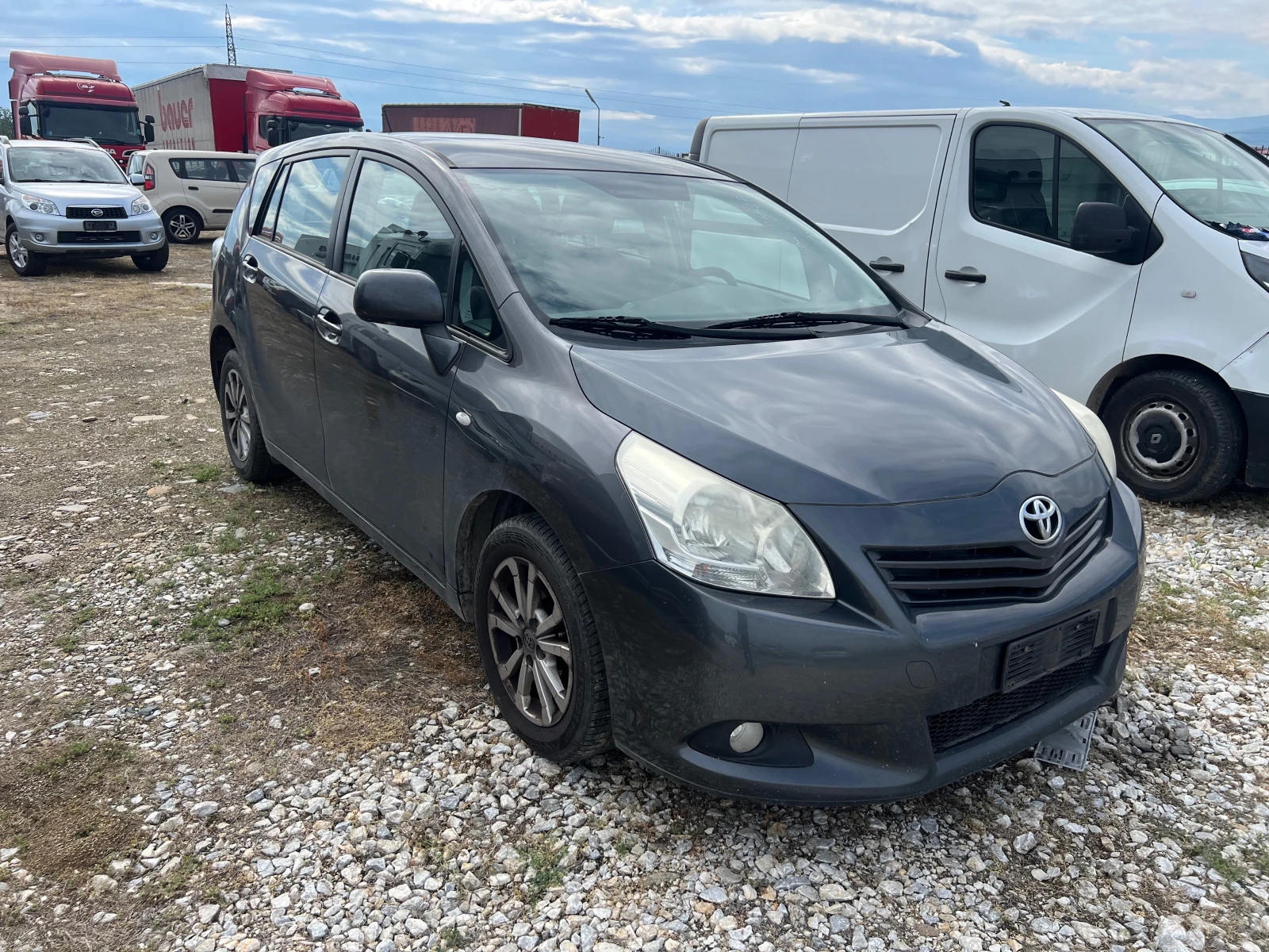 Toyota Verso 2.0 D4D - изображение 3