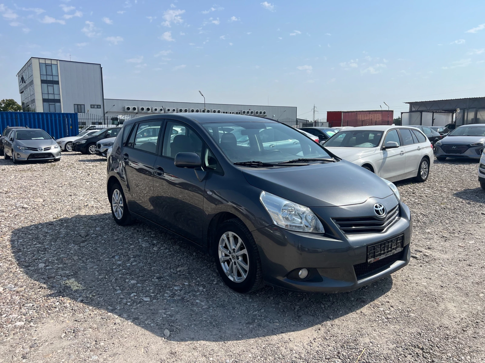 Toyota Verso 2.0 D4D - изображение 3