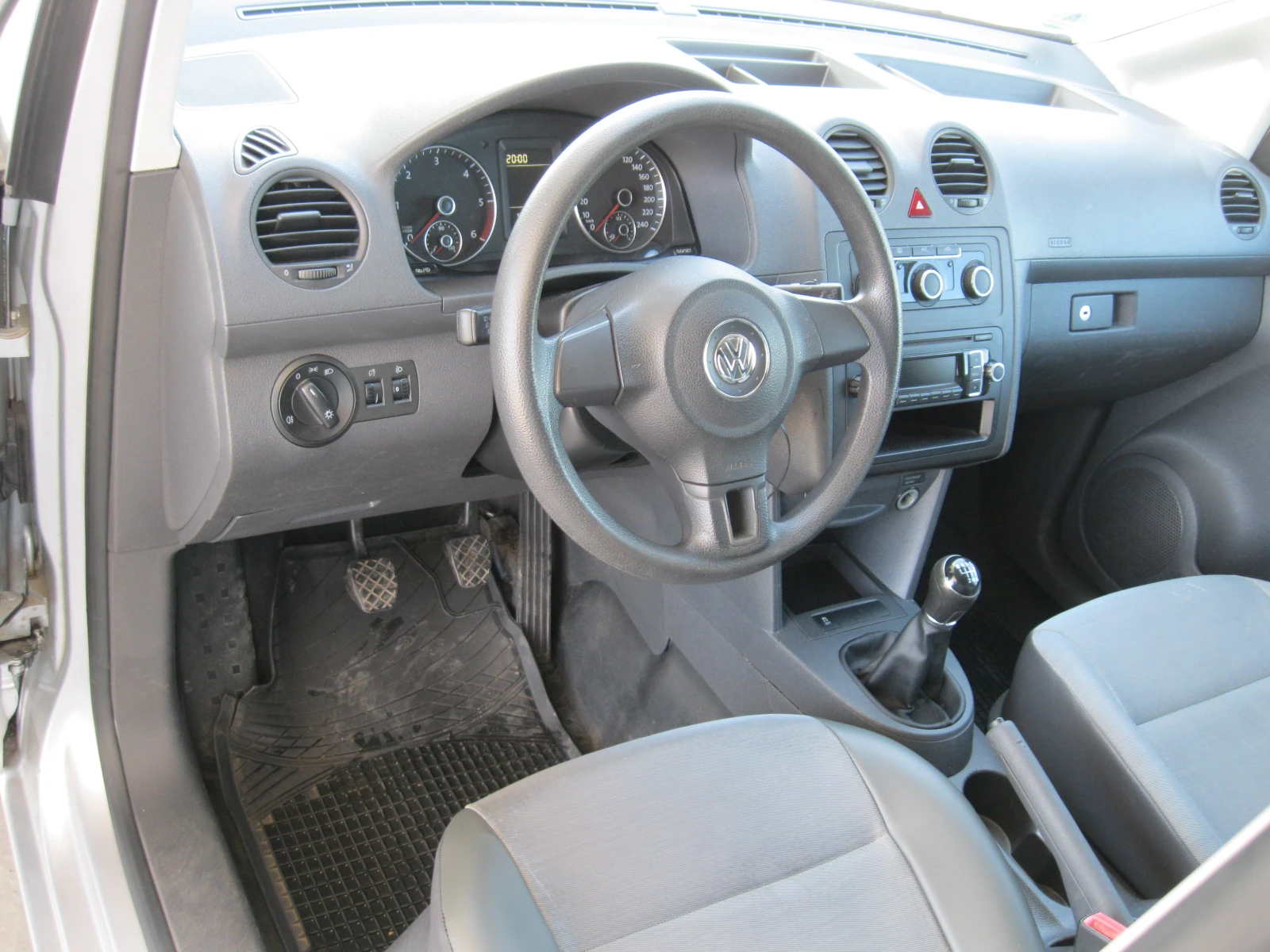 VW Caddy 2.0 TDI 140 ks | Mobile.bg — изображение 12