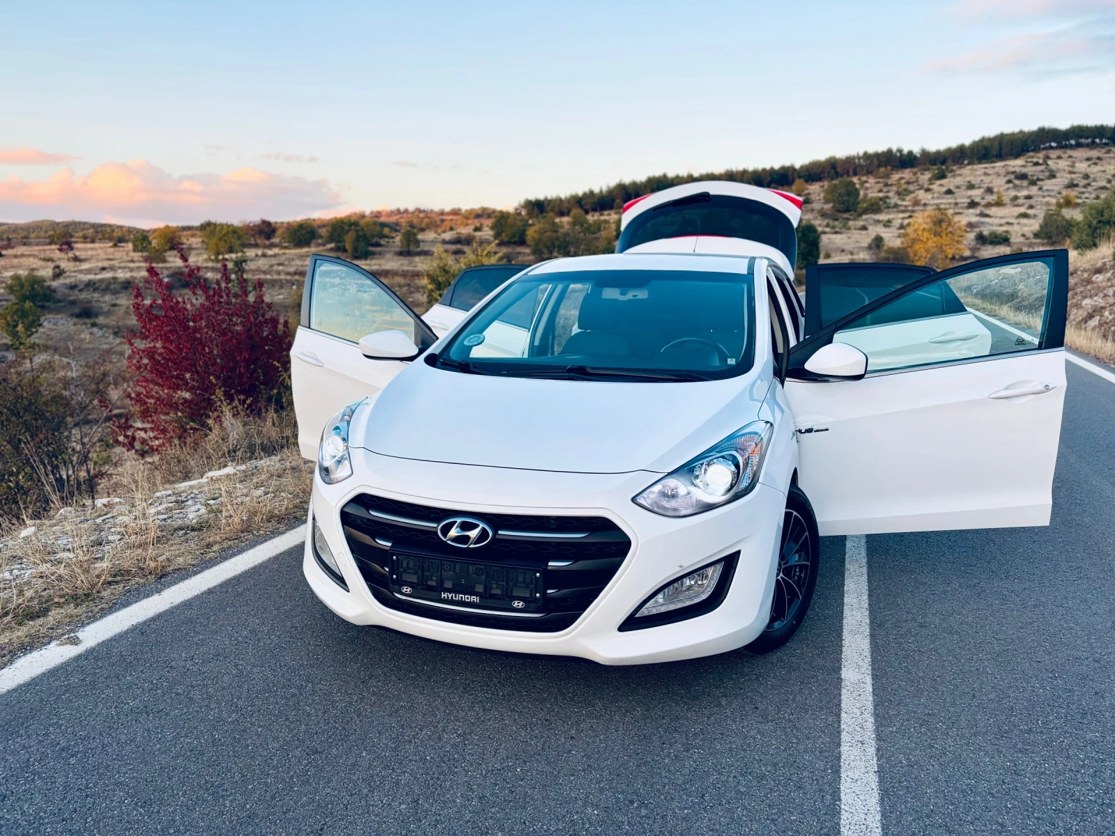 Hyundai I30  1.6 CRDI Blue Drive Автоматик - изображение 7