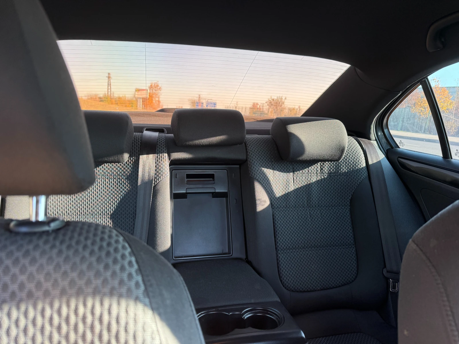 VW Jetta 1.6 | Mobile.bg � ����������� 11