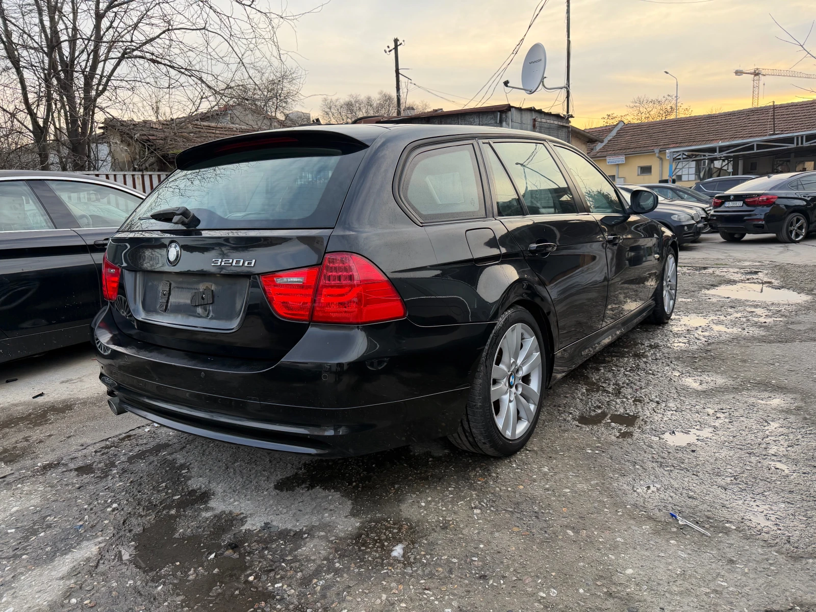 BMW 320 D 177HP AVTOMAT FACELIFT SPORT XENON RECARO 2010G | Mobile.bg � ����������� 8