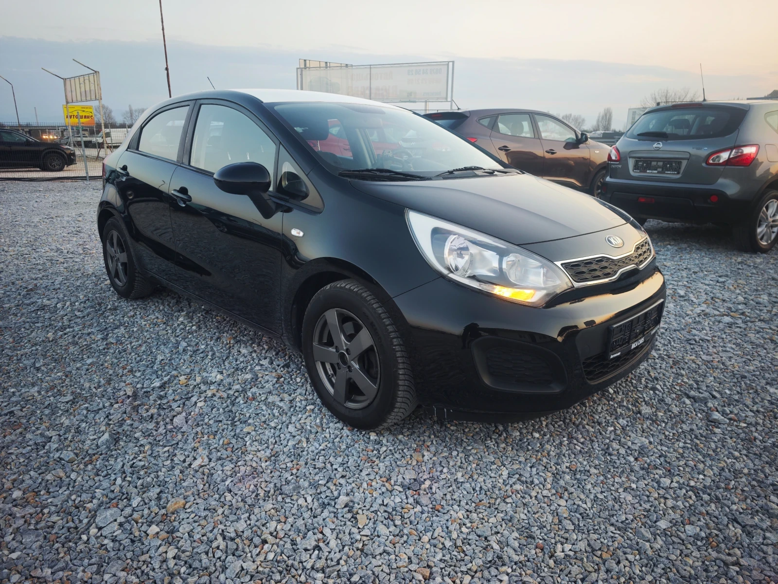 Kia Rio 1.4i , снимка 3 - Автомобили и джипове - 53872917