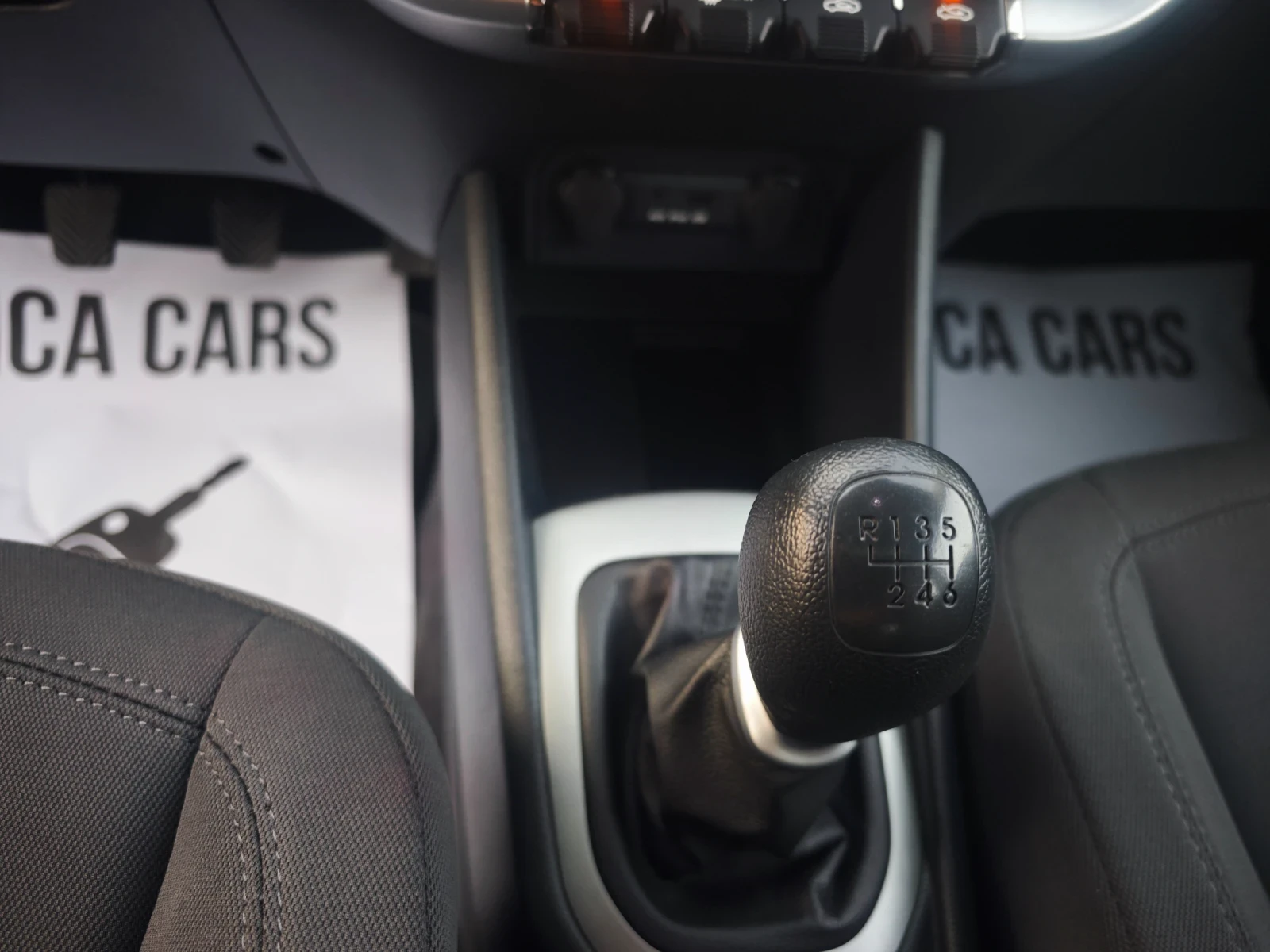 Kia Rio 1.4i , снимка 10 - Автомобили и джипове - 53872917