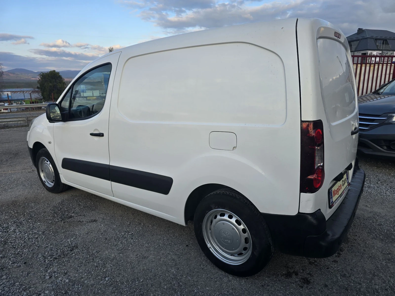 Peugeot Partner 1.6hdi AUTOMATIC, снимка 5 - Автомобили и джипове - 53977150