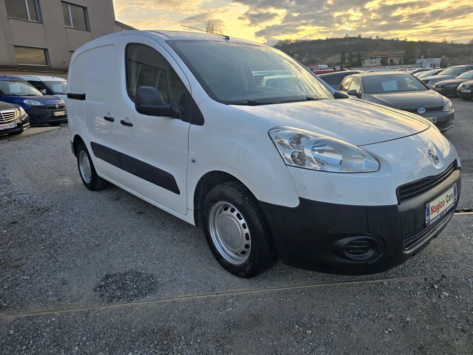 Peugeot Partner 1.6hdi AUTOMATIC, снимка 3 - Автомобили и джипове - 53977150