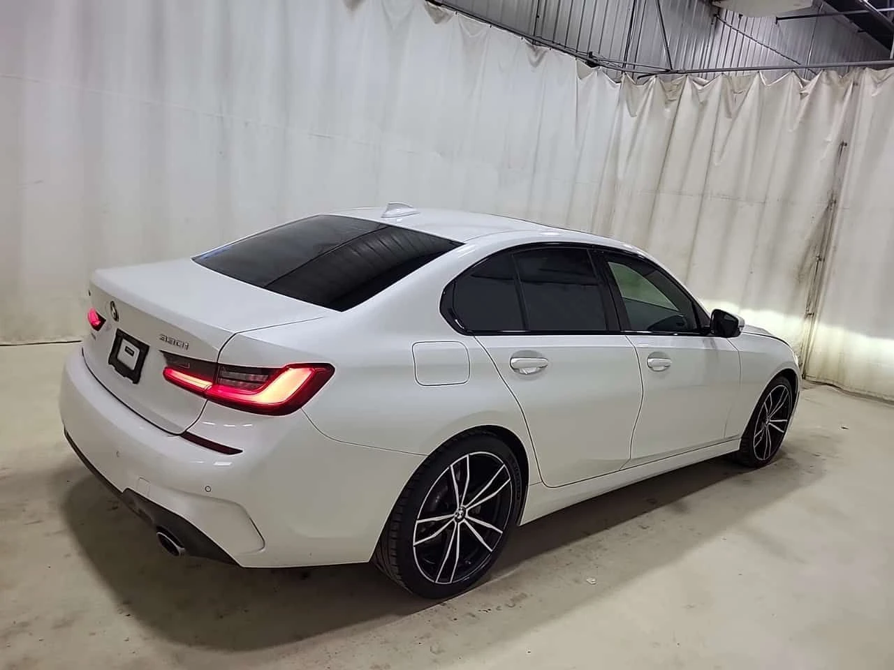 BMW 330 * XDRIVE * CARFAX * 2 КЛЮЧА * , снимка 3 - Автомобили и джипове - 54363761