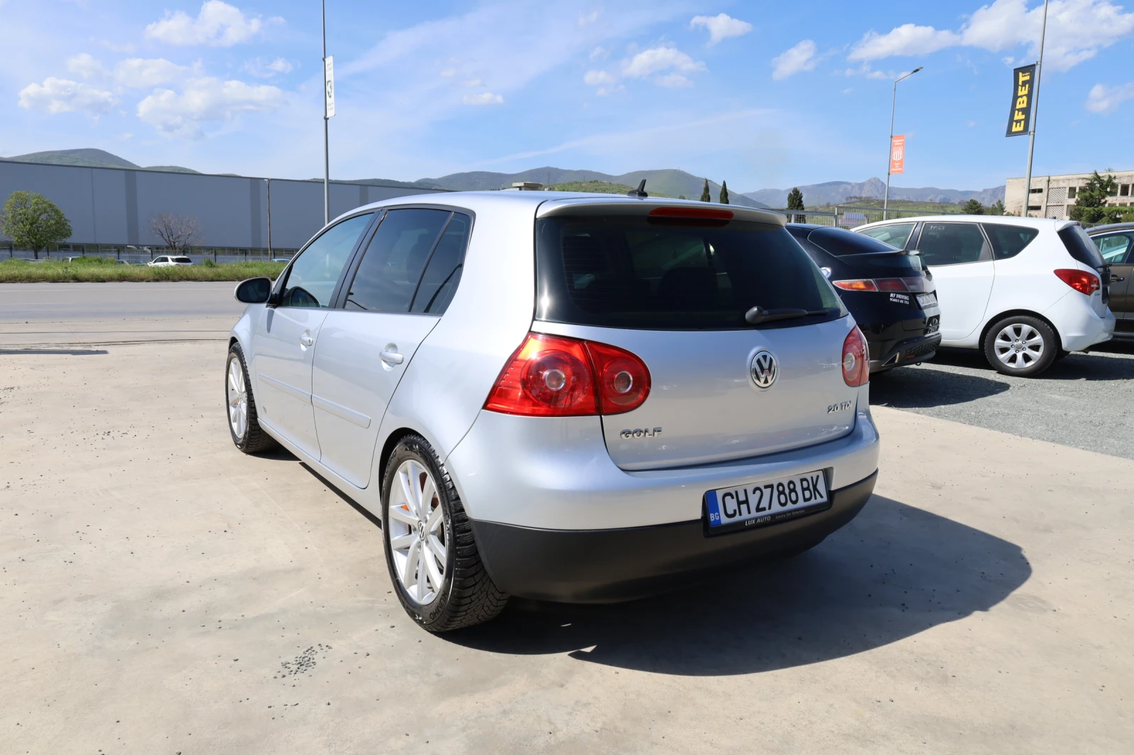 VW Golf 2.0 TDI, снимка 5 - Автомобили и джипове - 54369065