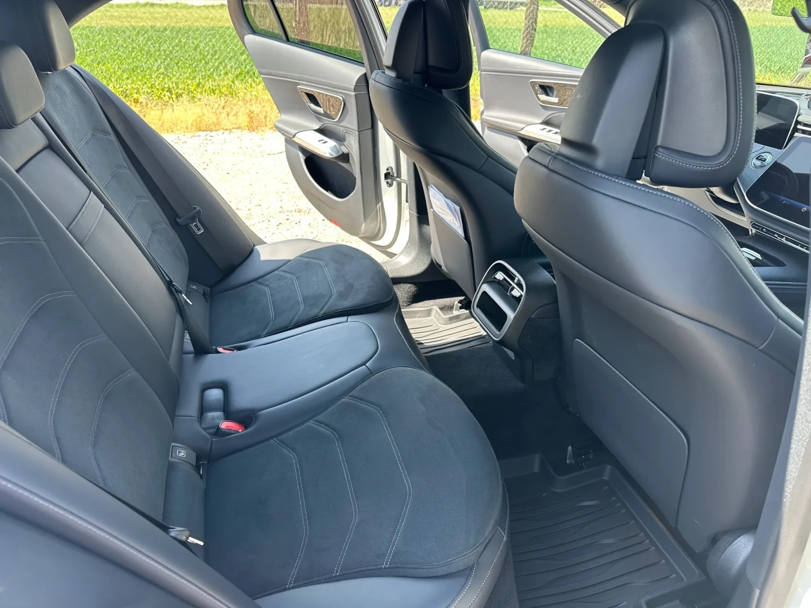 Mercedes-Benz E 200 AMG Line, снимка 6 - Автомобили и джипове - 54508894