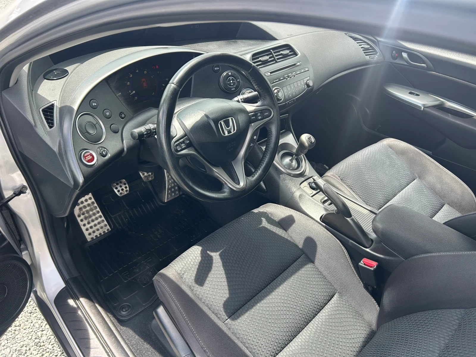 Honda Civic 1.4i 99к.с, снимка 9 - Автомобили и джипове - 54519577