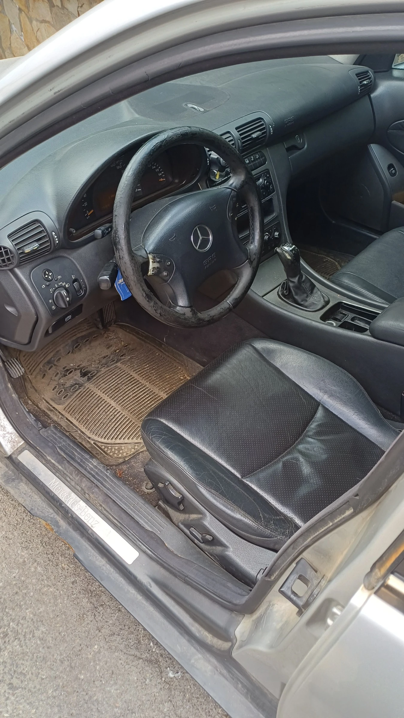 Mercedes-Benz C 220, снимка 5 - Автомобили и джипове - 54574553
