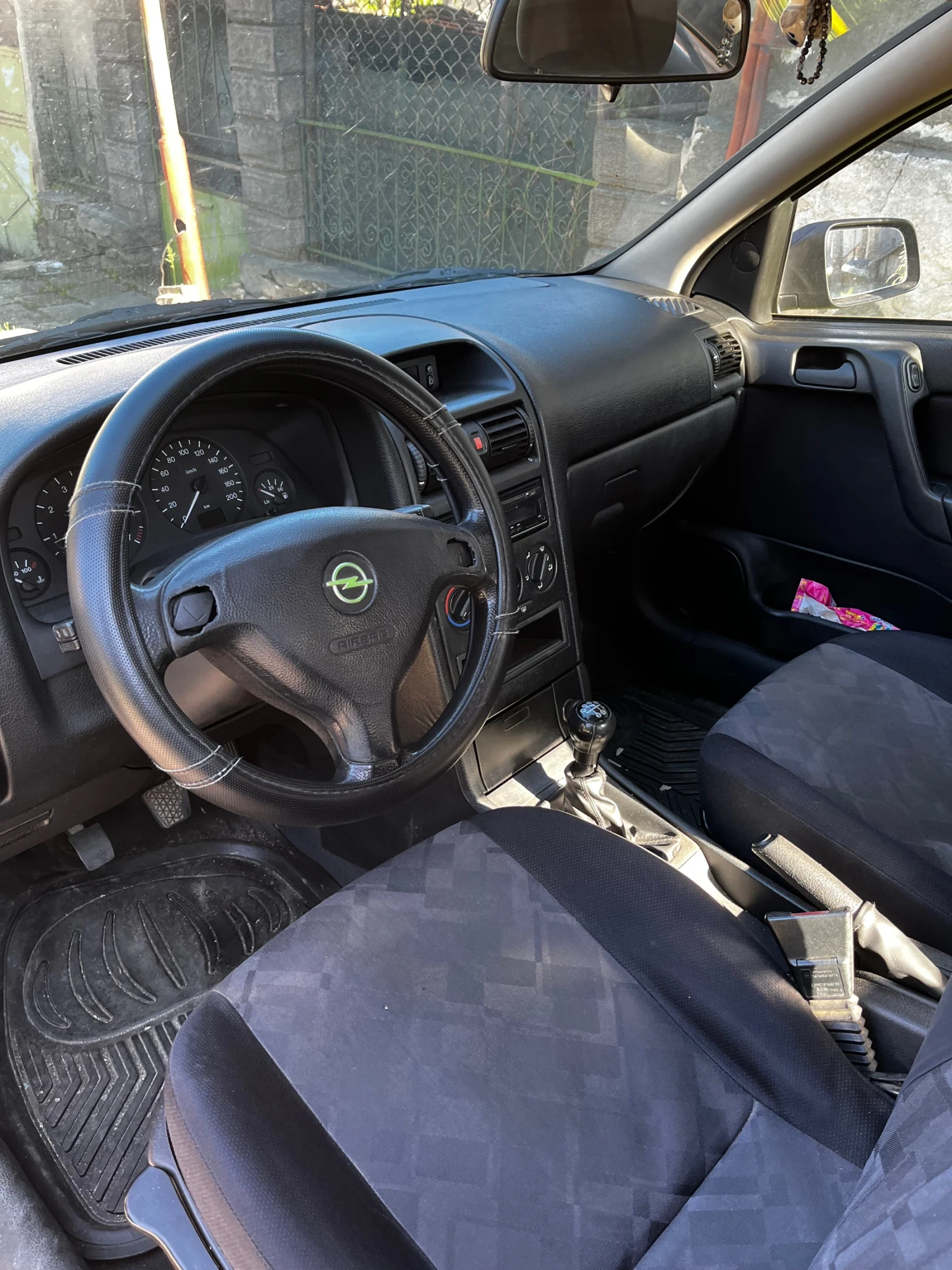 Opel Astra, снимка 3 - Автомобили и джипове - 54654293