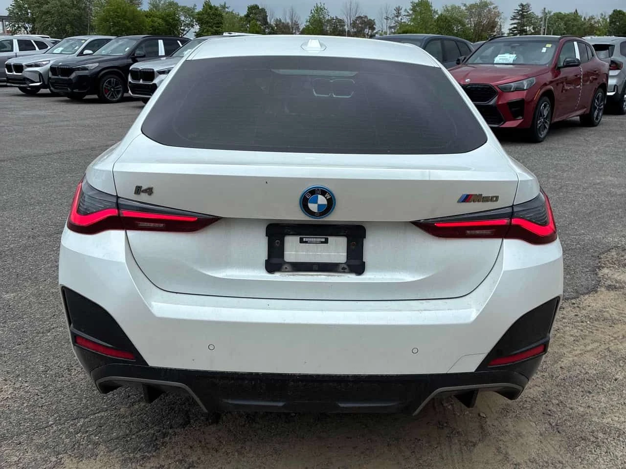 BMW i4 M50  CARFAX, снимка 4 - Автомобили и джипове - 54720977