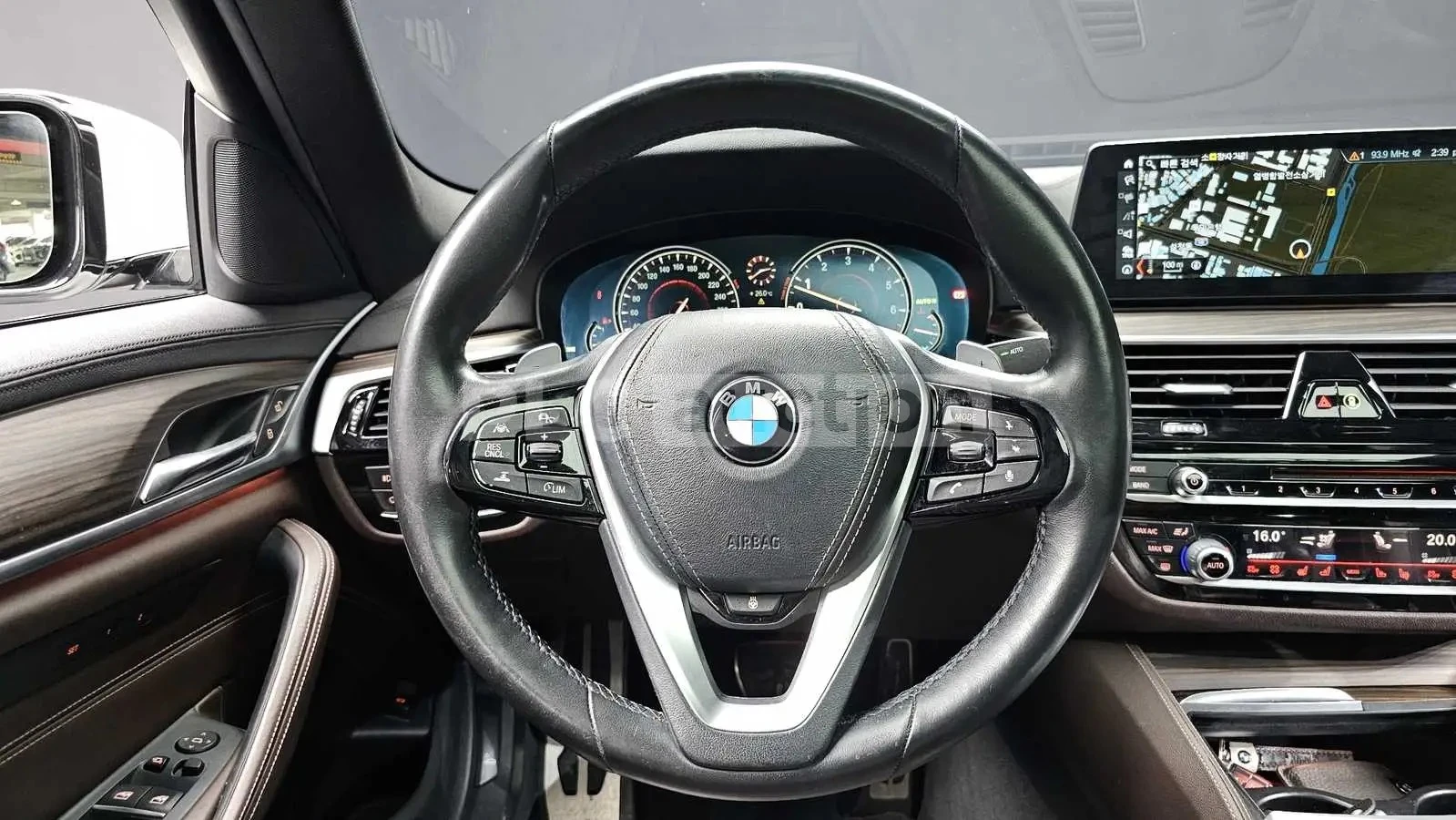 BMW 530 M SPORT/ФИКСИРАНА ЦЕНА ДО БЪЛГАРИЯ, снимка 7 - Автомобили и джипове - 54997506