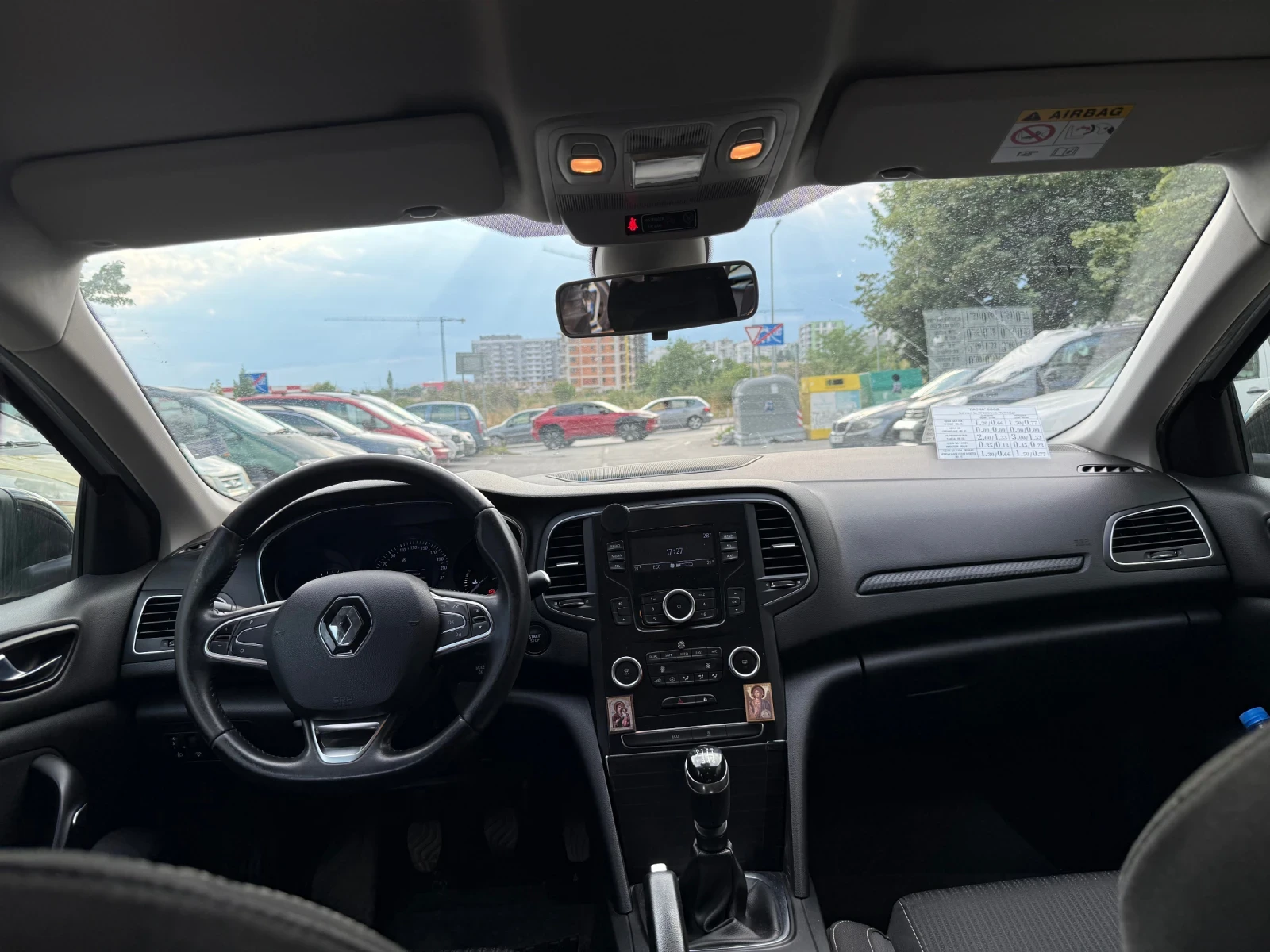 Renault Megane 1.5 DCI, снимка 6 - Автомобили и джипове - 55409162