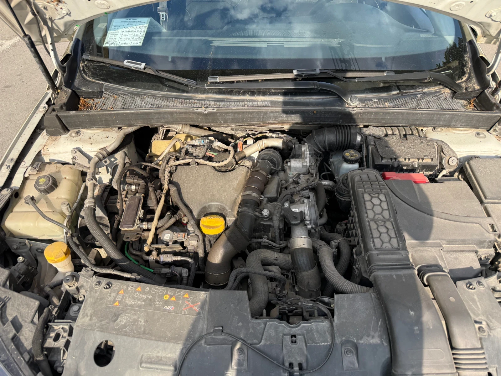 Renault Megane 1.5 DCI, снимка 8 - Автомобили и джипове - 55409162