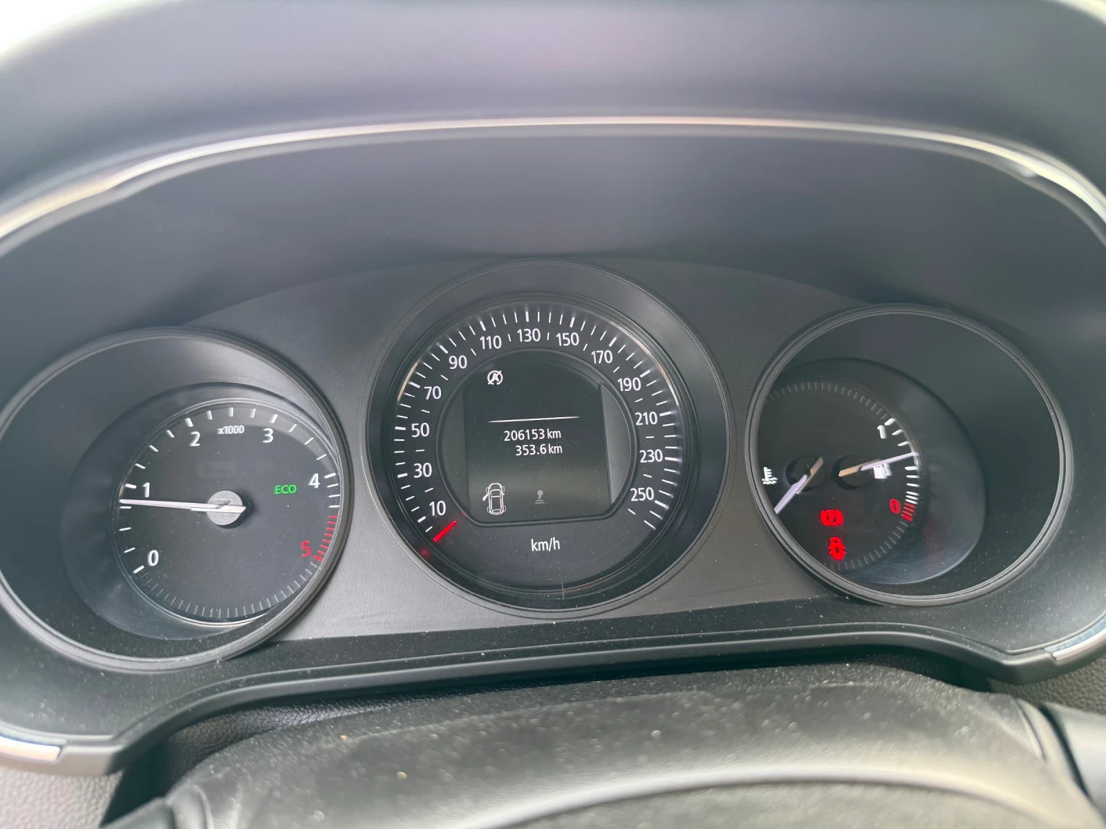 Renault Megane 1.5 DCI, снимка 11 - Автомобили и джипове - 55409162