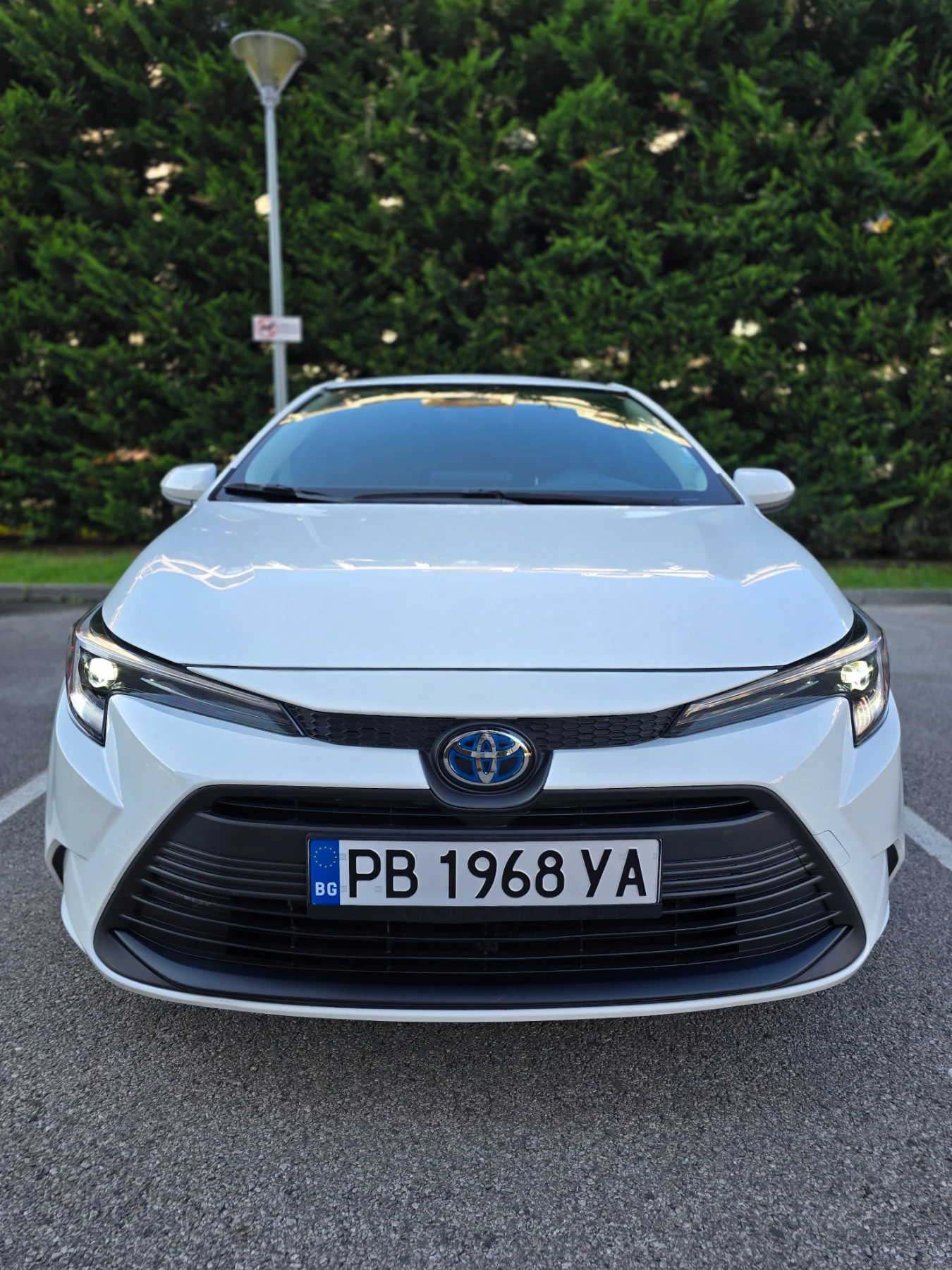Toyota Corolla 1.8 Hybrid AWD 