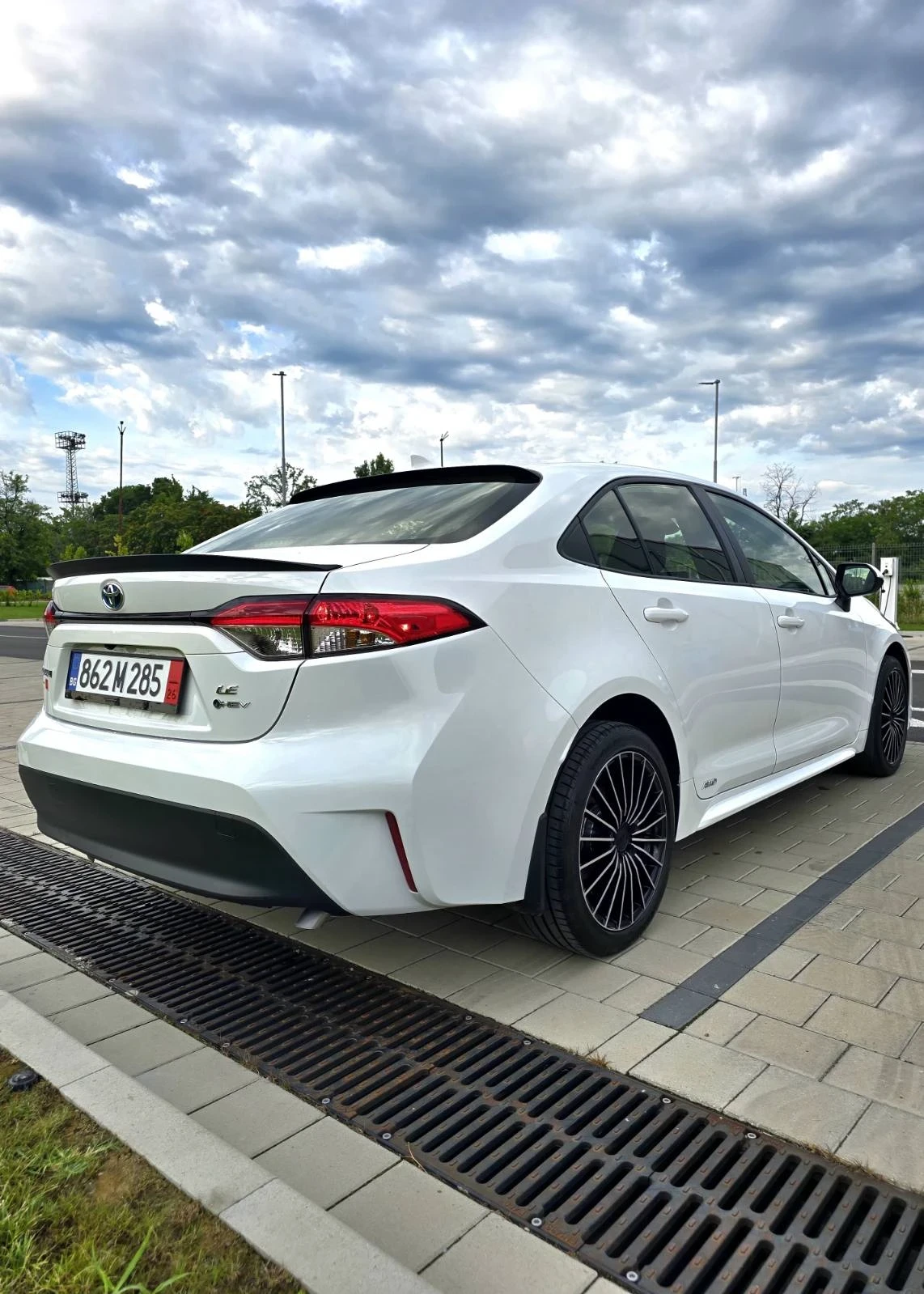 Toyota Corolla 1.8  AWD , снимка 5 - Автомобили и джипове - 55621375