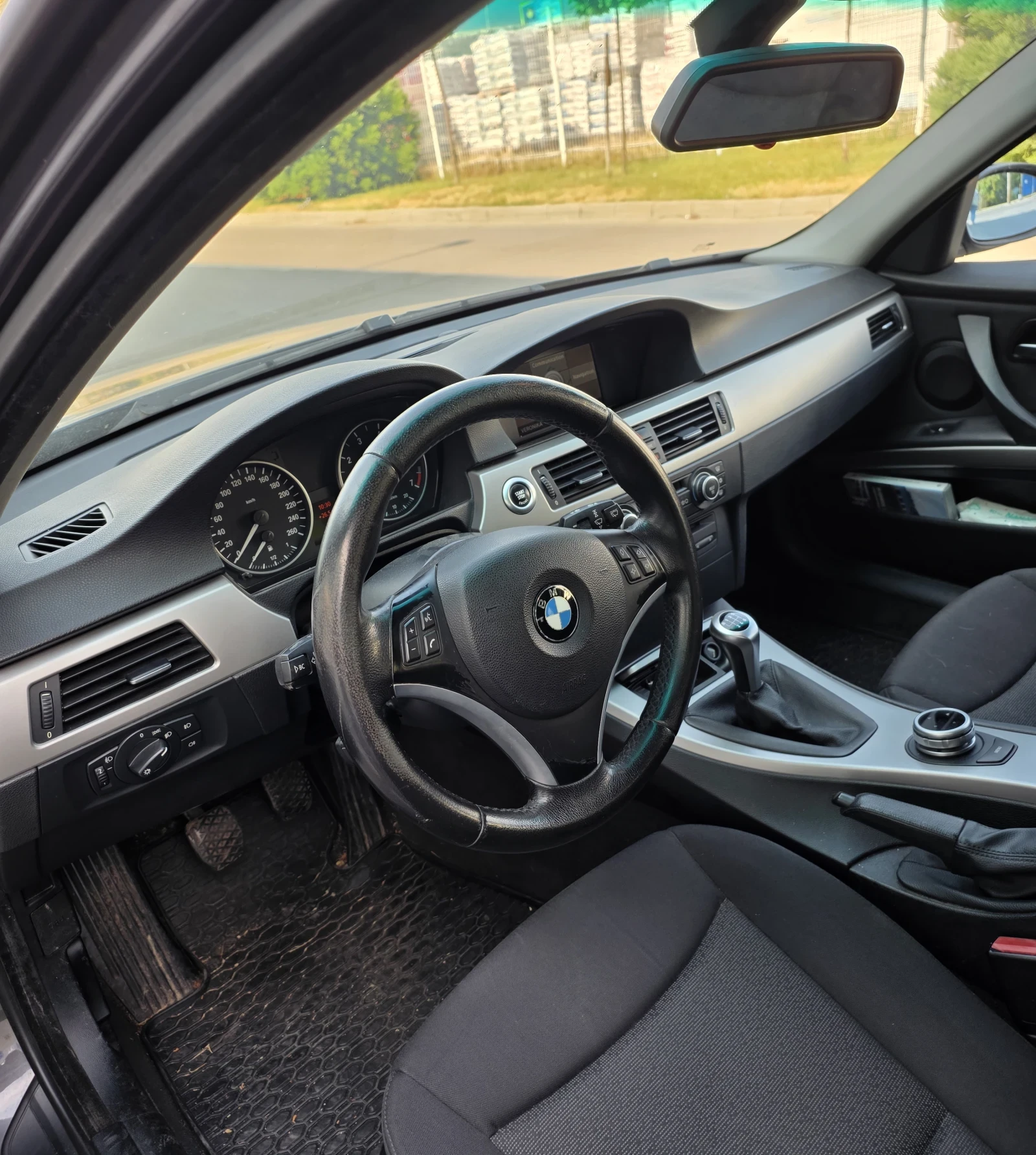BMW 318 2.0i- 129к.с., снимка 5 - Автомобили и джипове - 55664089