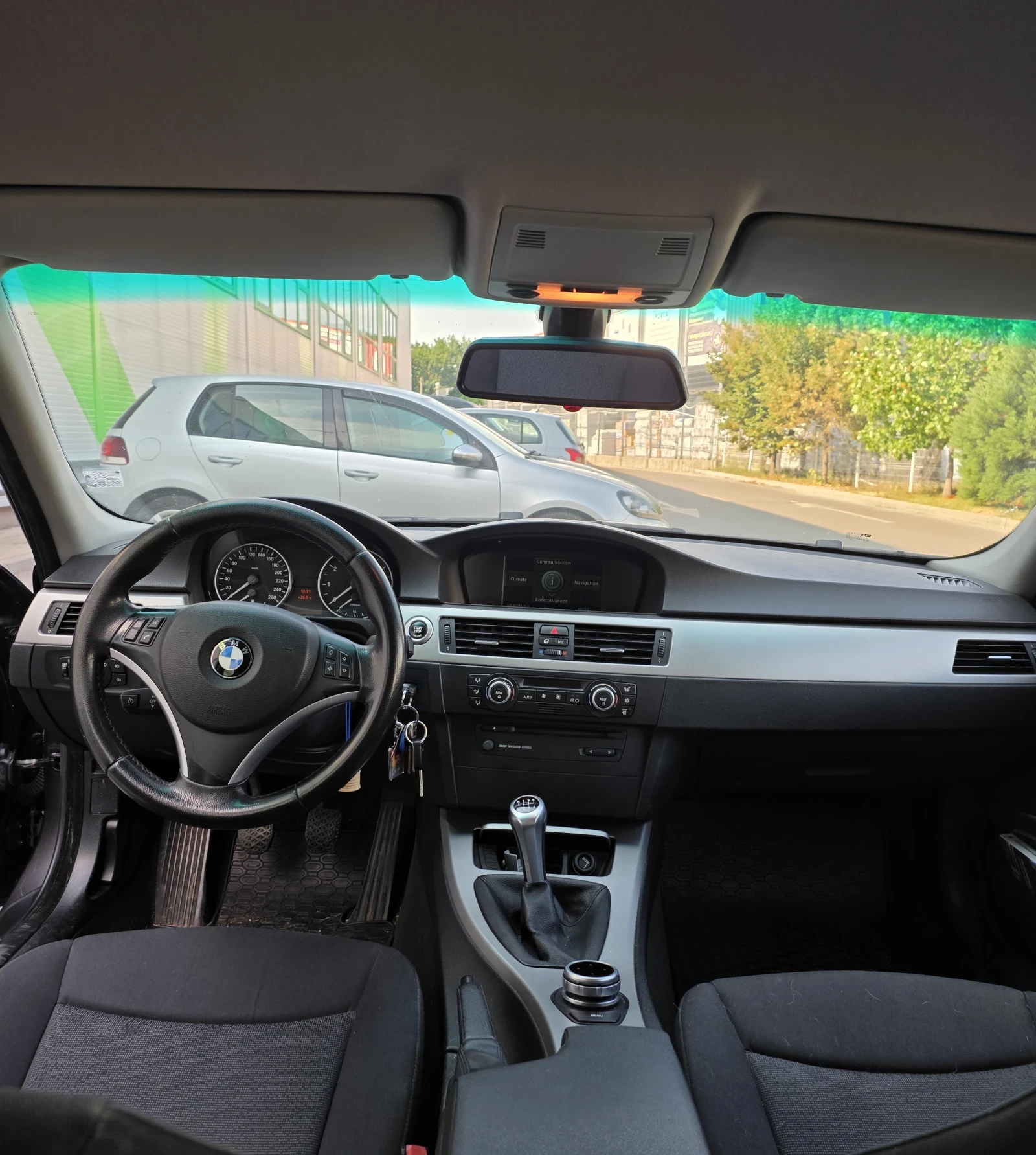 BMW 318 2.0i- 129к.с., снимка 6 - Автомобили и джипове - 55664089