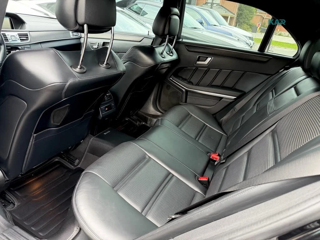 Mercedes-Benz E 63 AMG АвтоКредит * (ЦЕНА ДО БГ), снимка 16 - Автомобили и джипове - 56342466