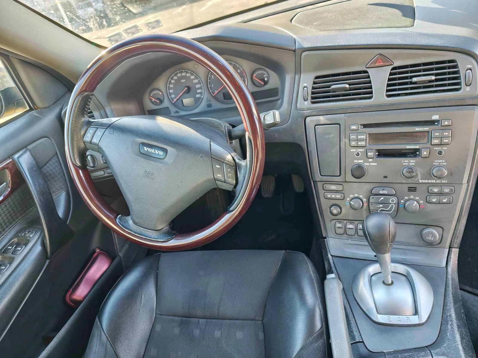 Volvo S60, снимка 5 - Автомобили и джипове - 56359273