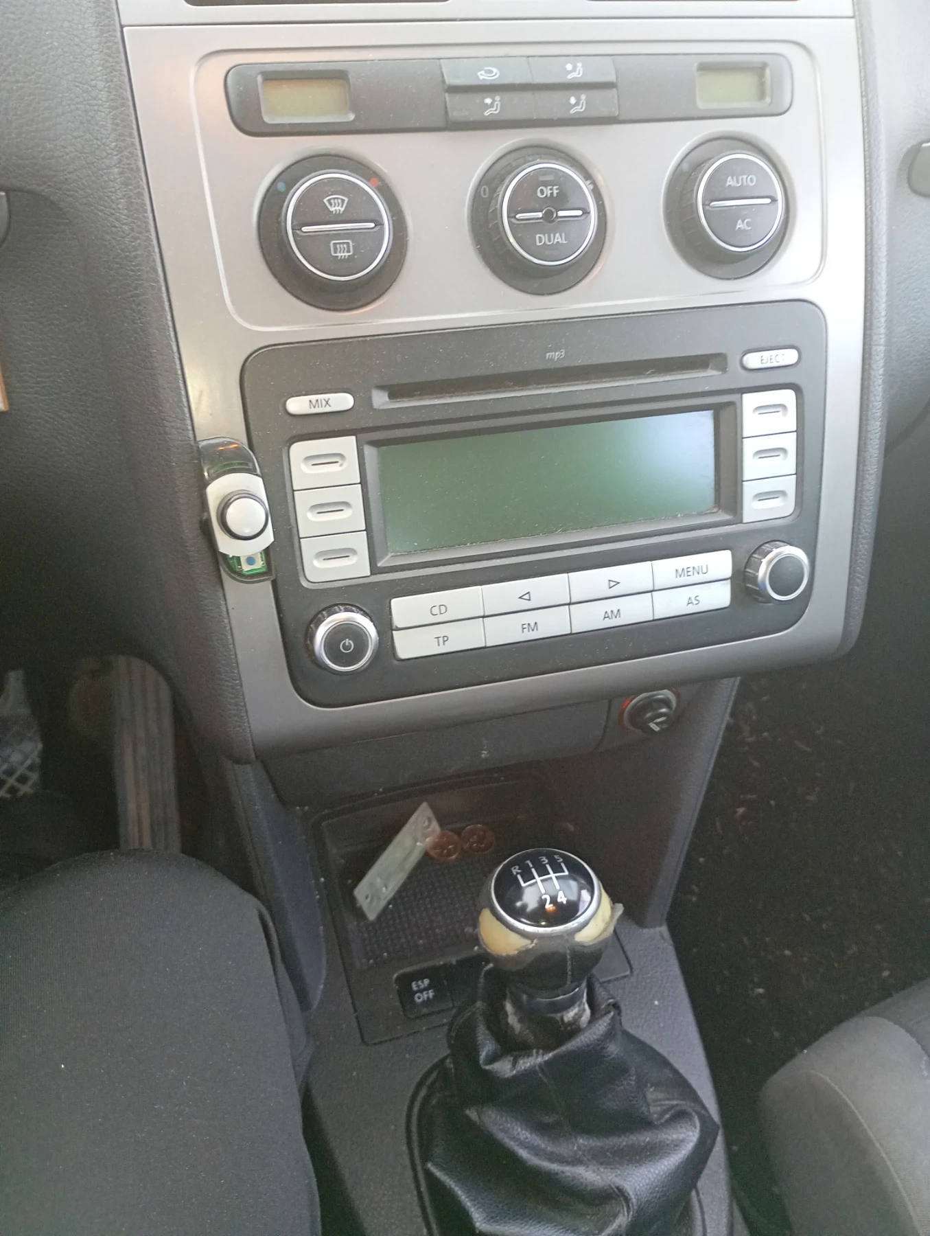 VW Touran, снимка 5 - Автомобили и джипове - 56466695