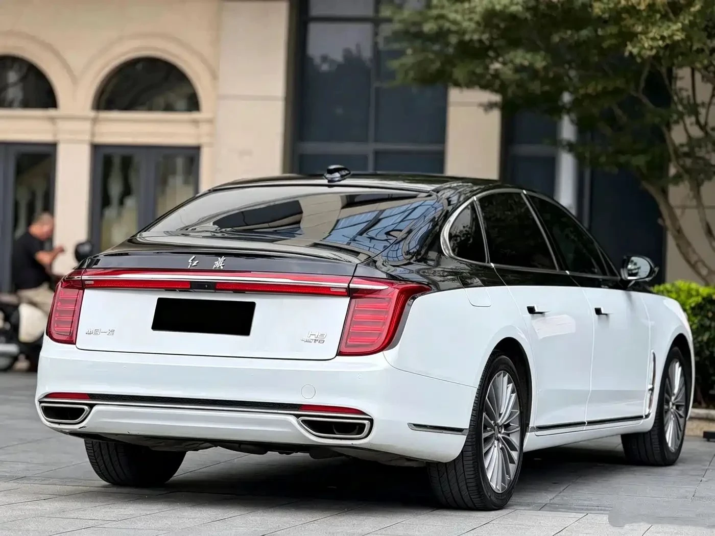 HongQi H9 | Mobile.bg � ����������� 4