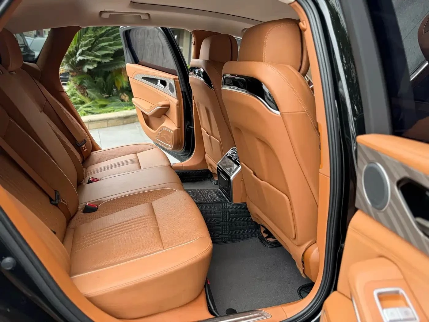 HongQi H9 | Mobile.bg � ����������� 10