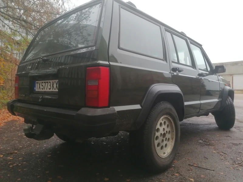 Jeep Cherokee, снимка 8 - Автомобили и джипове - 47547460