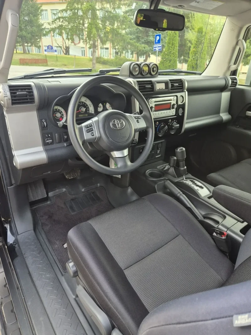 Toyota Fj cruiser Черен Петък 70000лв до края на месеца !, снимка 11 - Автомобили и джипове - 51500417