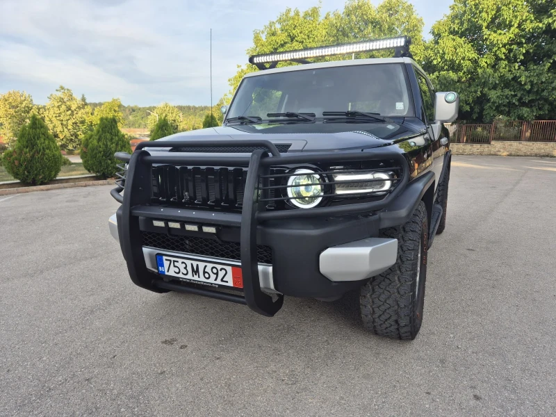 Toyota Fj cruiser 4.0 260к.с 2013 само на 49000км Нова!!!