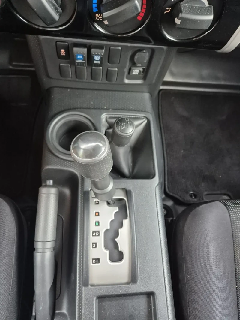 Toyota Fj cruiser Черен Петък 70000лв до края на месеца !, снимка 12 - Автомобили и джипове - 51500417