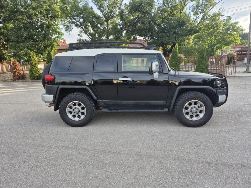 Toyota Fj cruiser Черен Петък 70000лв до края на месеца !, снимка 4 - Автомобили и джипове - 51500417