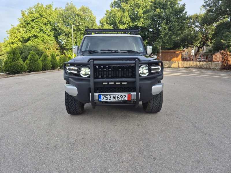 Toyota Fj cruiser Черен Петък 70000лв до края на месеца !, снимка 2 - Автомобили и джипове - 51500417