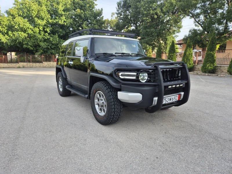 Toyota Fj cruiser Черен Петък 70000лв до края на месеца !, снимка 3 - Автомобили и джипове - 51500417