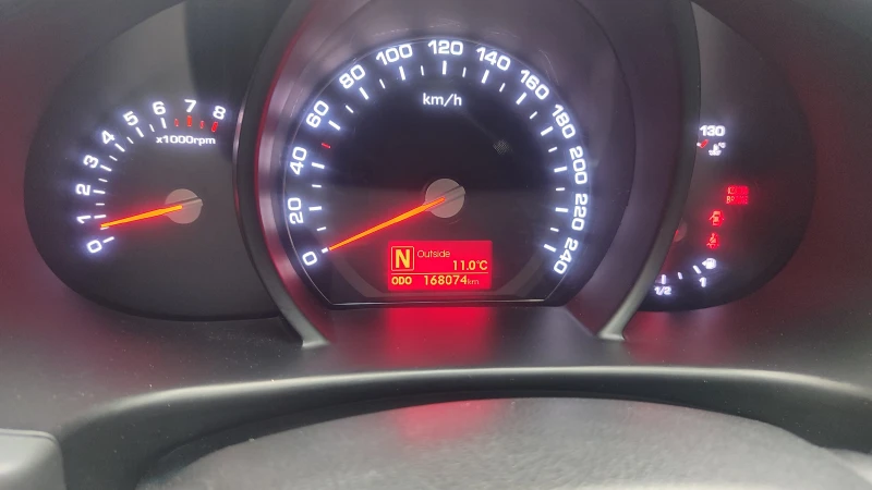 Kia Sportage, снимка 9 - Автомобили и джипове - 52679391